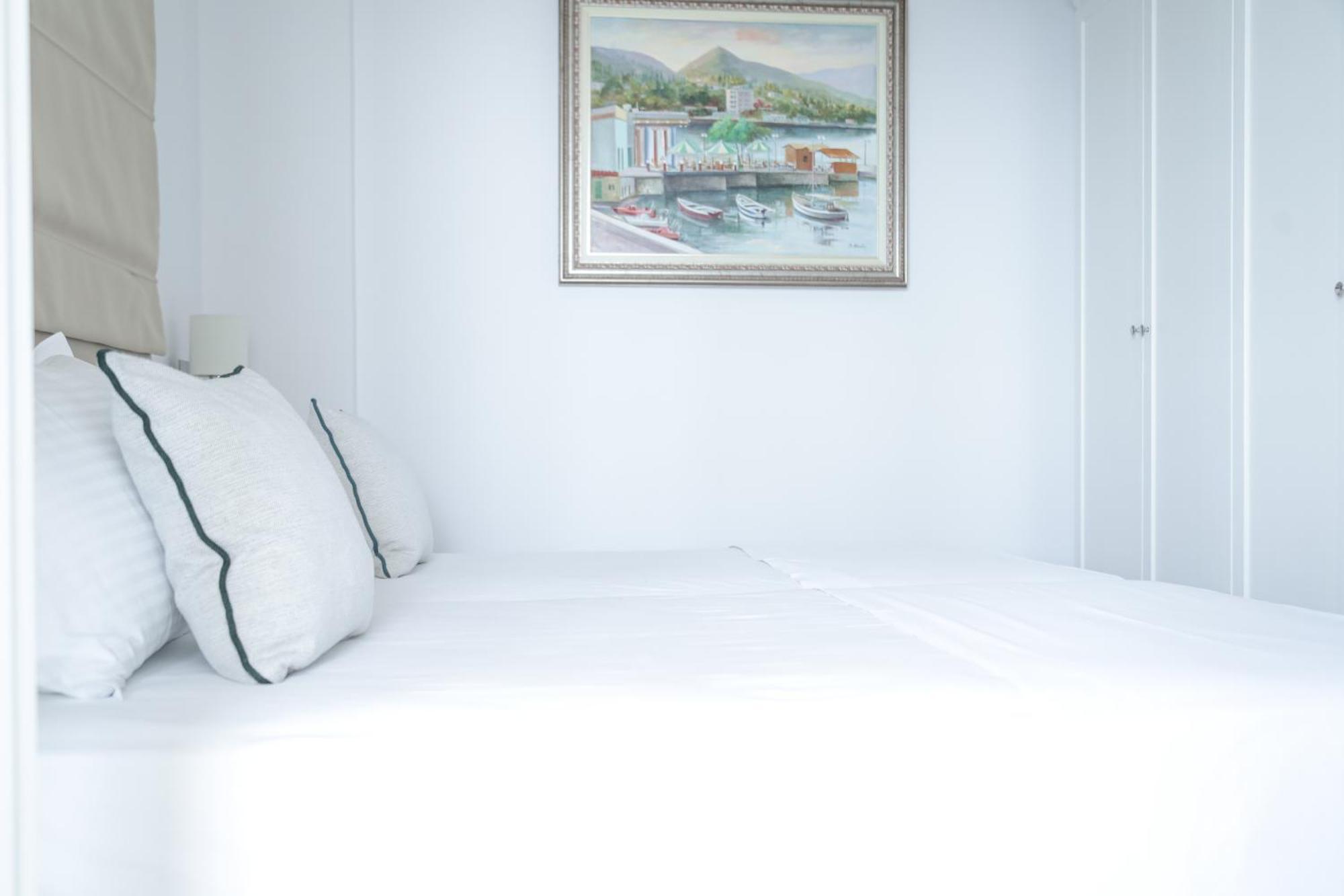Limani Deluxe Apartments Sarandë Eksteriør billede