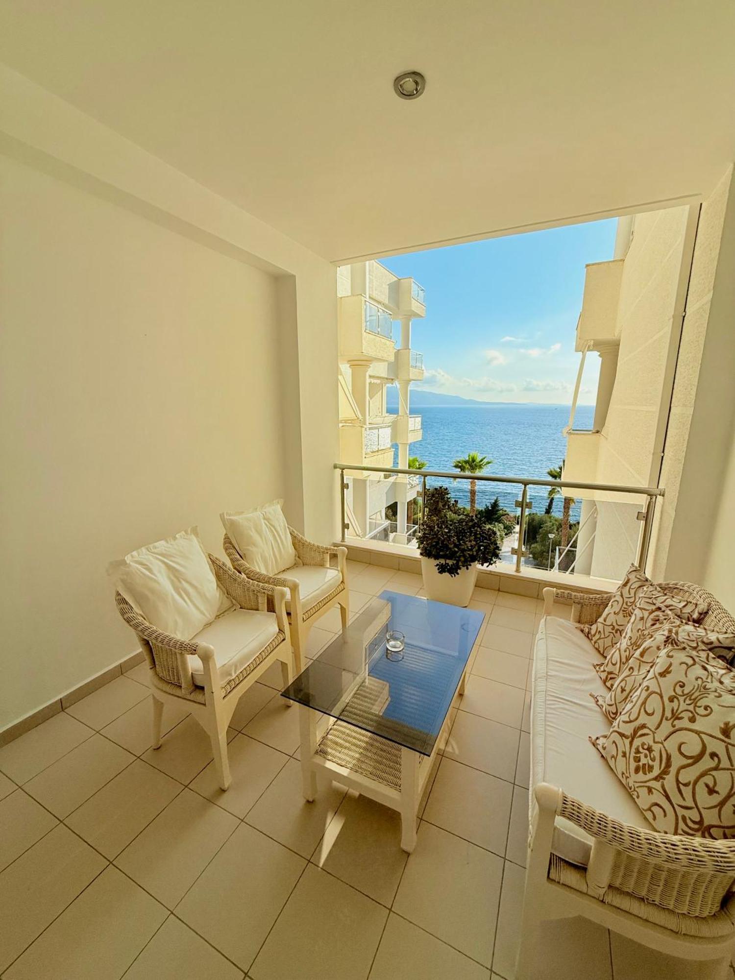 Limani Deluxe Apartments Sarandë Eksteriør billede