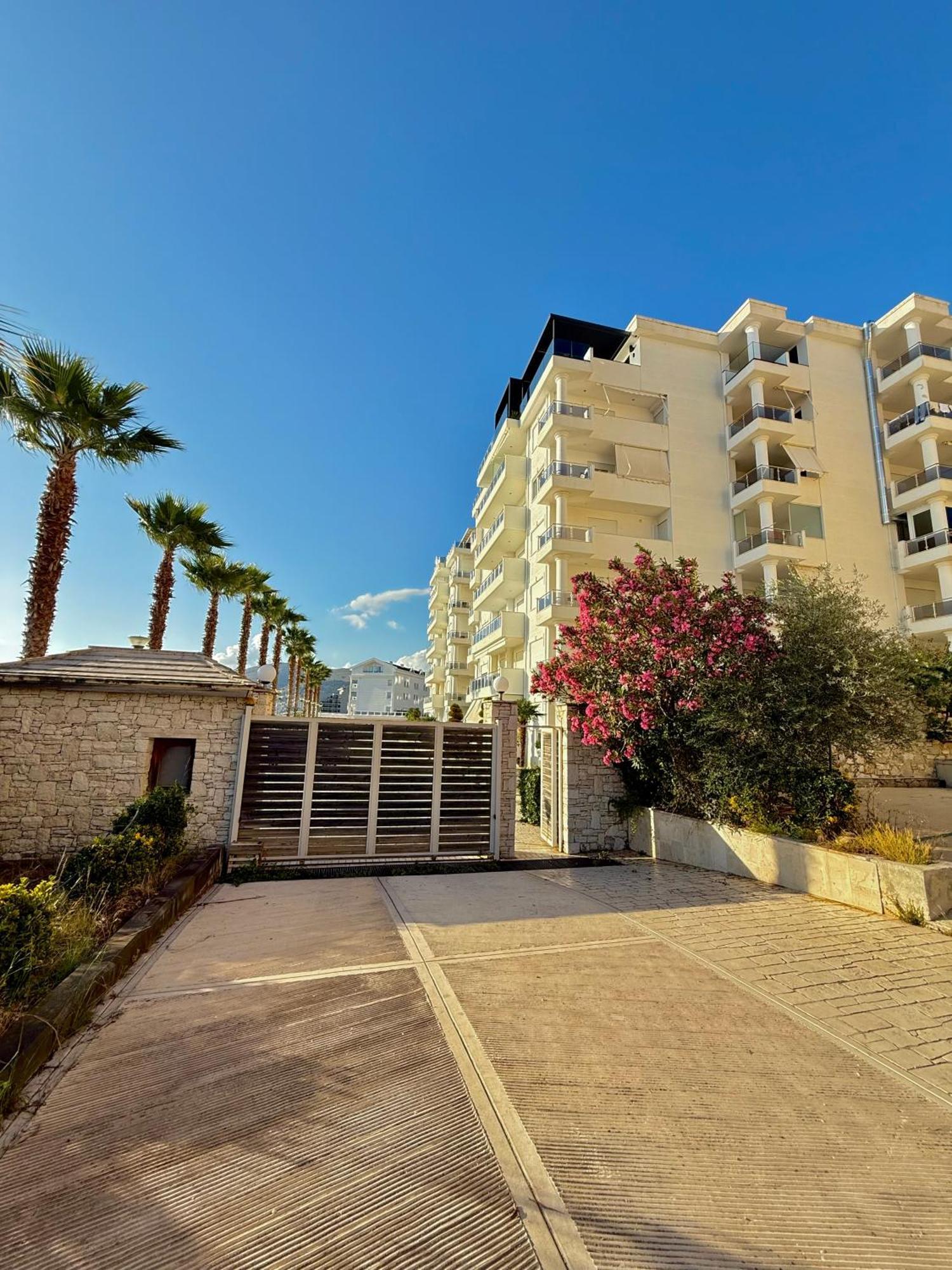 Limani Deluxe Apartments Sarandë Eksteriør billede